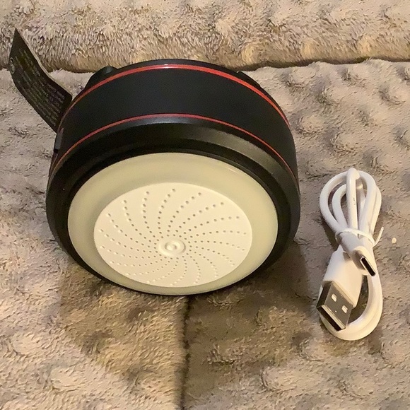 Hyper Tough 500-Lumen LED Rechargeable Portable Work Light with Speaker NWT - Picture 7 of 10